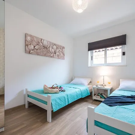Apartament Maris Mlini