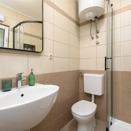 Apartment Maris *