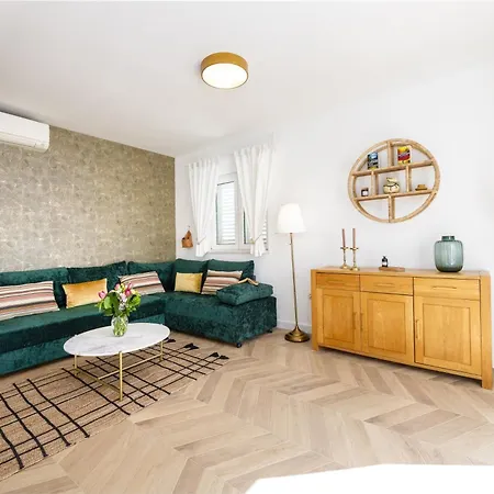 Apartment Maris *