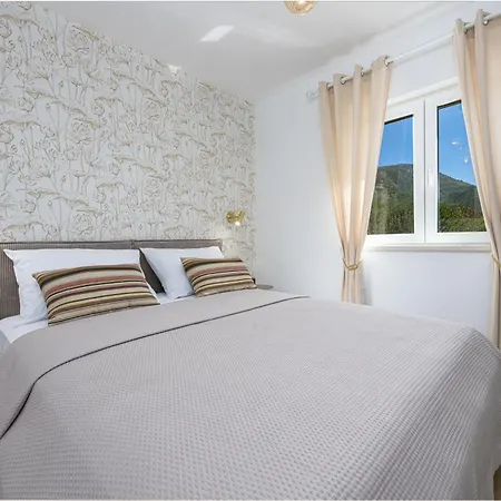 公寓 马里斯公寓 *